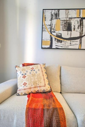 Elegant 1-BR Near Burj Khalifa